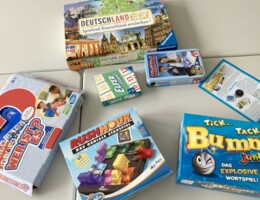 Eine bunte Auswahl an Brettspielen